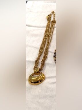 🟢 3/$20 vintage Monet gold colored necklace